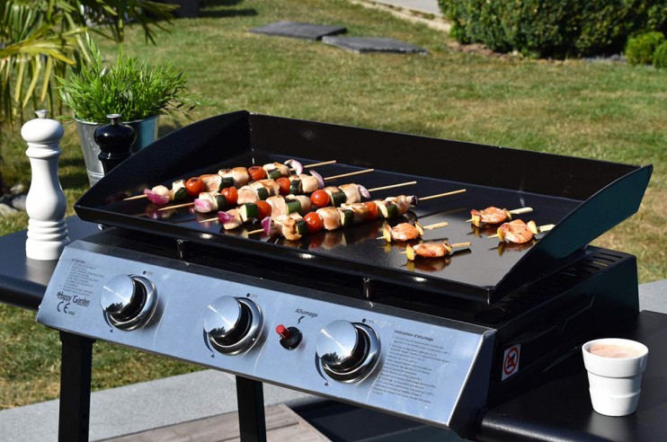 Des grillades l'été avec une plancha à gaz, comment ça marche ?